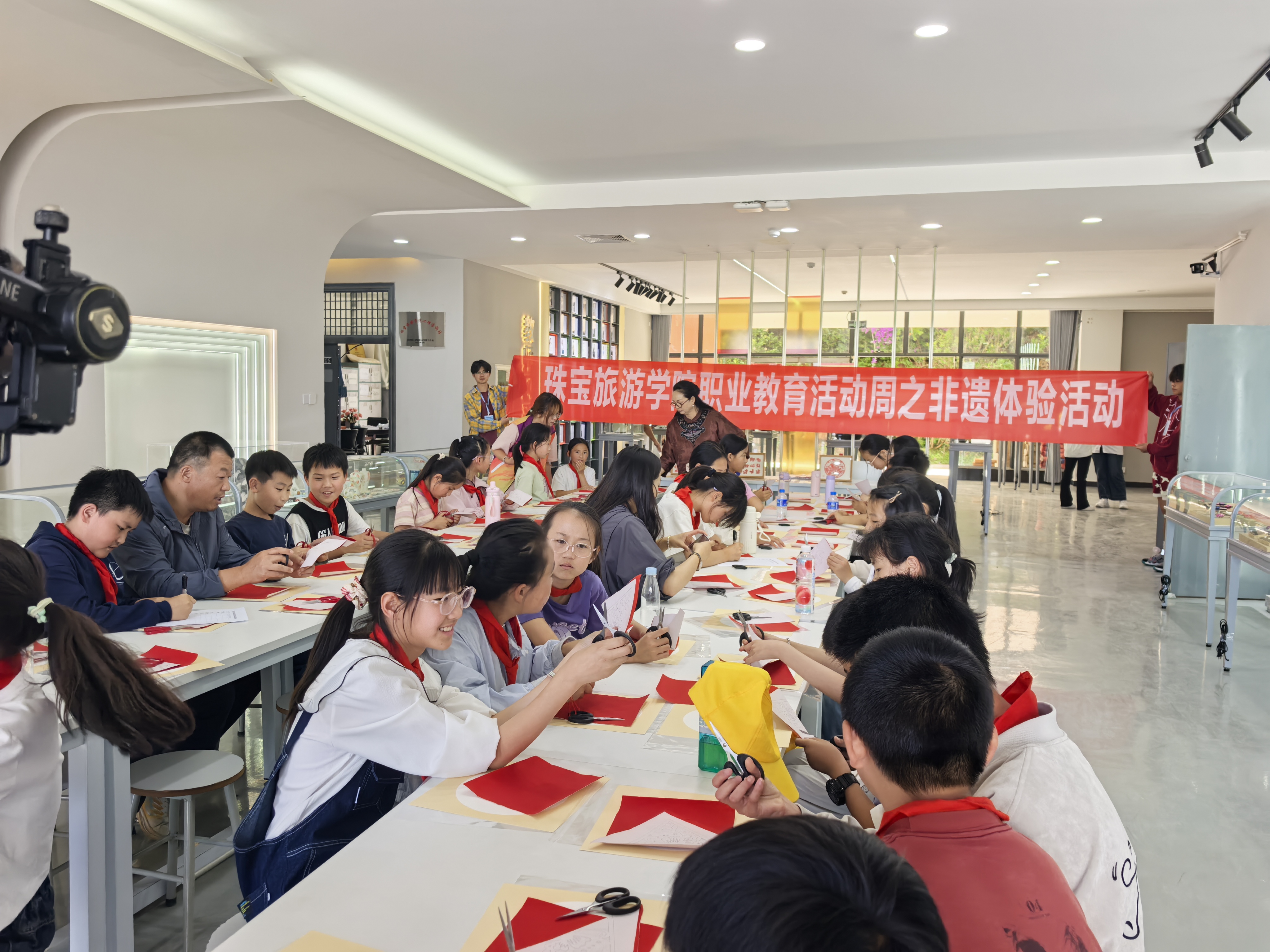 d57951c63ef1302ec1acd3be550ca37a.jpg